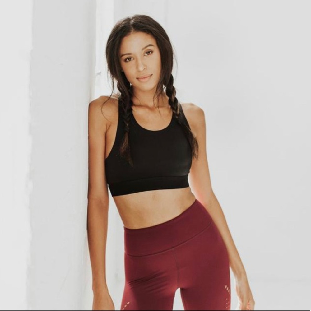 Senita hustle sports bra w/ Phone Holder